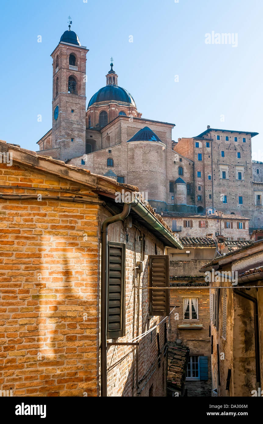 De la cathédrale de panorama d'Urbino, en Italie Banque D'Images