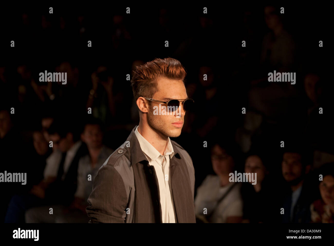 Berlin, Allemagne. 2 juillet 2013. Mark Stone montre la collection Eté à Berlin Fashion week : Crédit Rey T. Byhre/Alamy Live News Banque D'Images