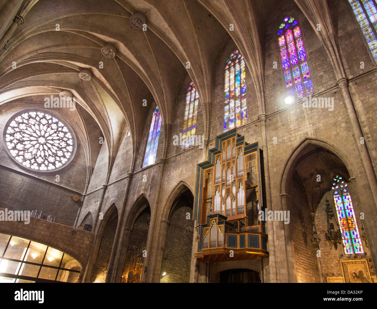 L'intérieur de Santa Maria del Pi dans le quartier gothique de Barcelone, Espagne 2 Banque D'Images