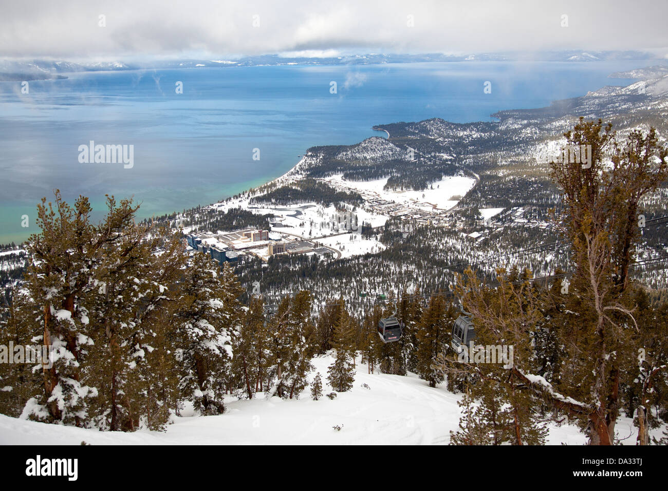 Regardant vers le bas au lac Tahoe Nevada Banque D'Images