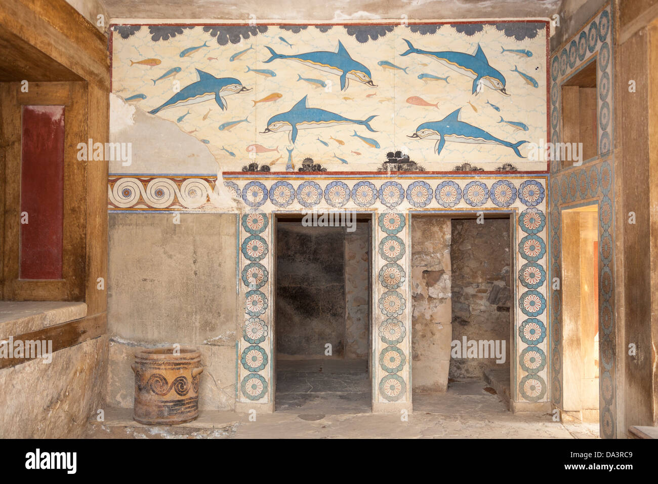 Fresque des dauphins dans le Mégaron de la Reine, Palais de Knossos, Knossos, Crète, Grèce Banque D'Images