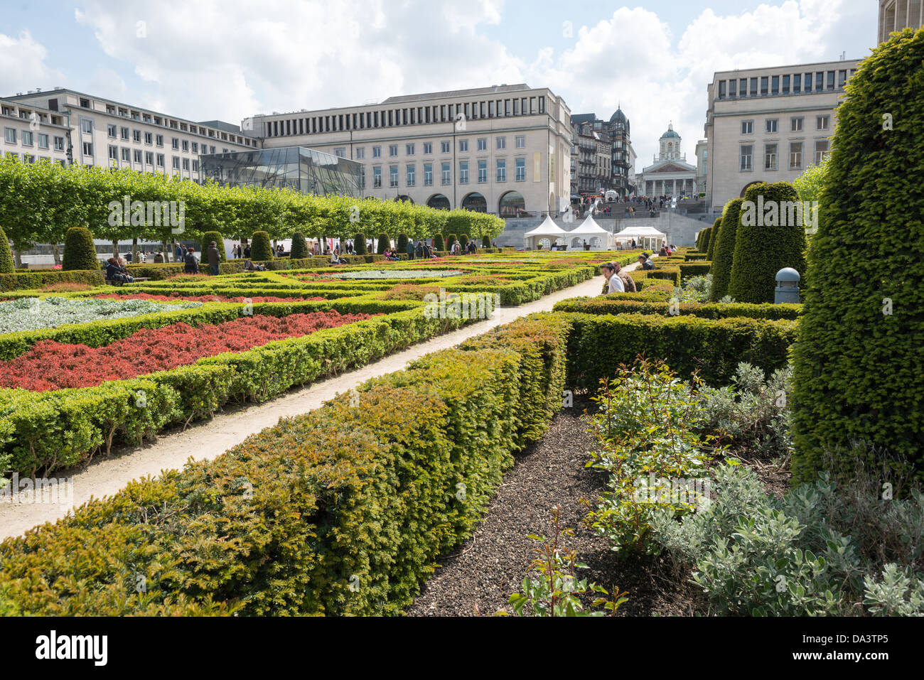 Jardin du Mont des Arts Bruxelles Belgique // le jardin du Mont des Arts dans la haute ville de Bruxelles, Belgique. Banque D'Images