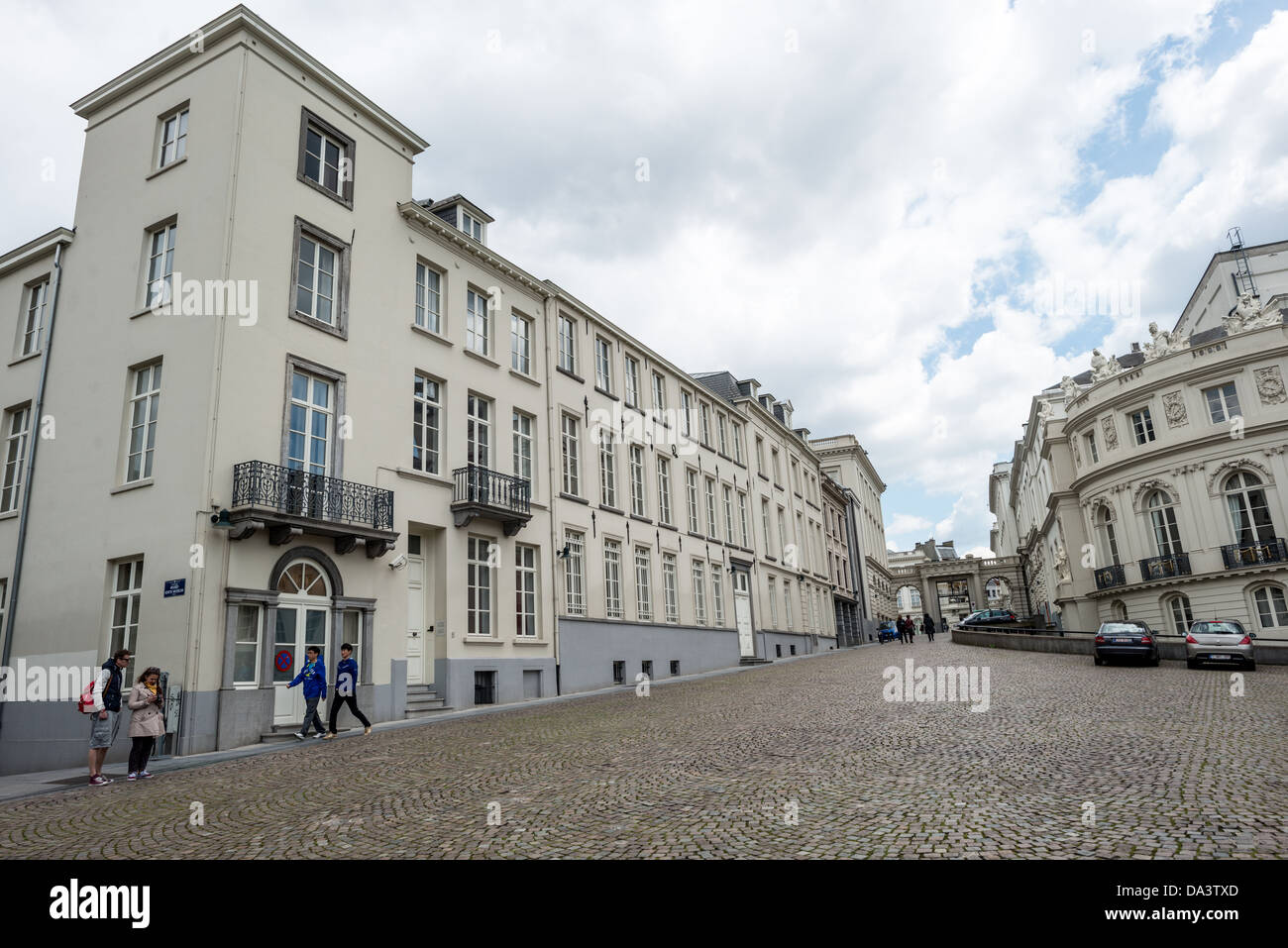 Musée des Beaux-Arts retour Bruxelles Belgique // le dos du musée des Beaux-Arts de Bruxelles, Belgique, avec ses rues pavées. Banque D'Images