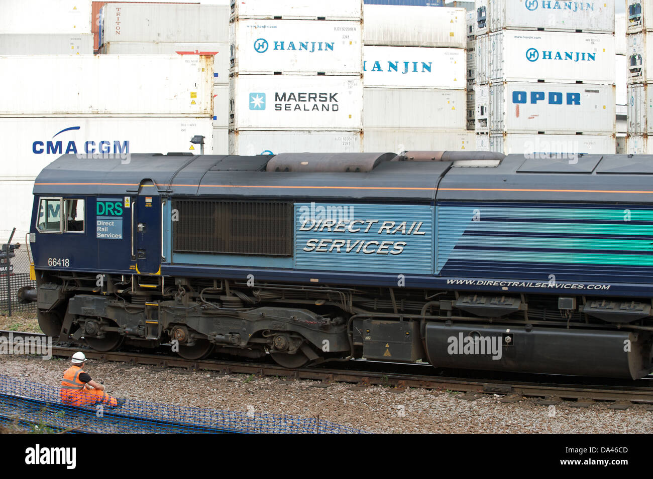 Le train de marchandises Services ferroviaires directes de quitter le port de Felixstowe Royaume-uni Suffolk Banque D'Images