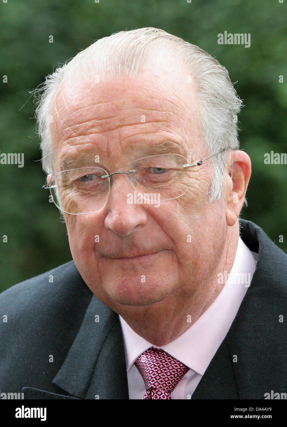 Le Roi Albert II de Belgique arrive à la célébration du 70e anniversaire de la Reine Paola, avec 800 bénévoles qui s'occupent de l'abus des enfants au château de Laeken, Belgique, 02 septembre 2007. Photo : Albert van der Werf (Pays-Bas) Banque D'Images