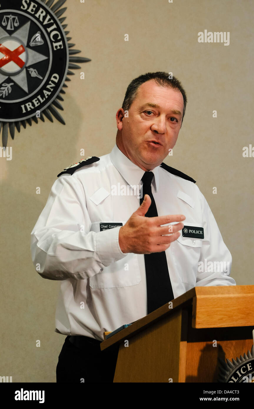Belfast, Irlande du Nord. 3e juillet 2013. Service de police d'Irlande du Nord (PSNI) Chef de police Matt Baggott répond à un rapport accablant de l'inspection des Commissions (HMIC) dans l'enquête Historique Équipe (HET) Crédit : Stephen Barnes/Alamy Live News Banque D'Images