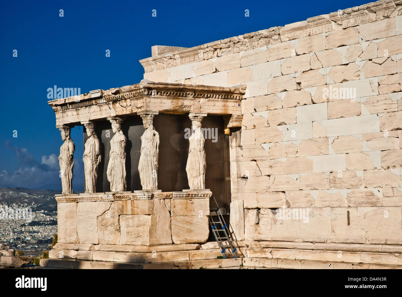 La Grèce Athènes Acropole Erechteion cariatides Banque D'Images