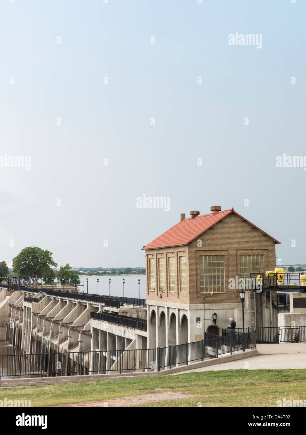 Barrage du Lac Overholser à Oklahoma City, construit en 1917 et 1918 pour retenir l'eau du nord de la rivière canadienne. Banque D'Images