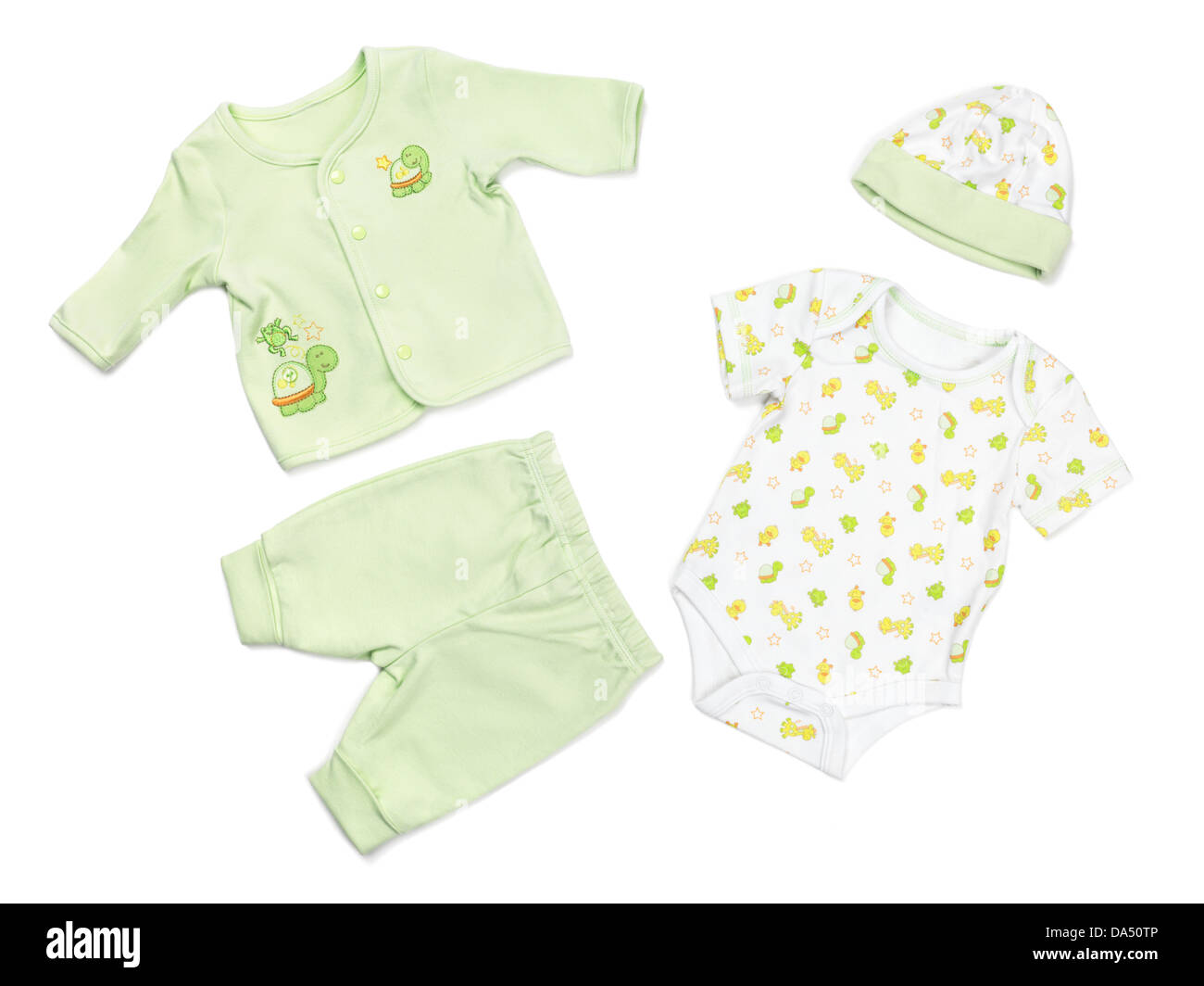 Pyjama bébé en coton bio vert et d'un body chapeau isolé sur fond blanc Banque D'Images