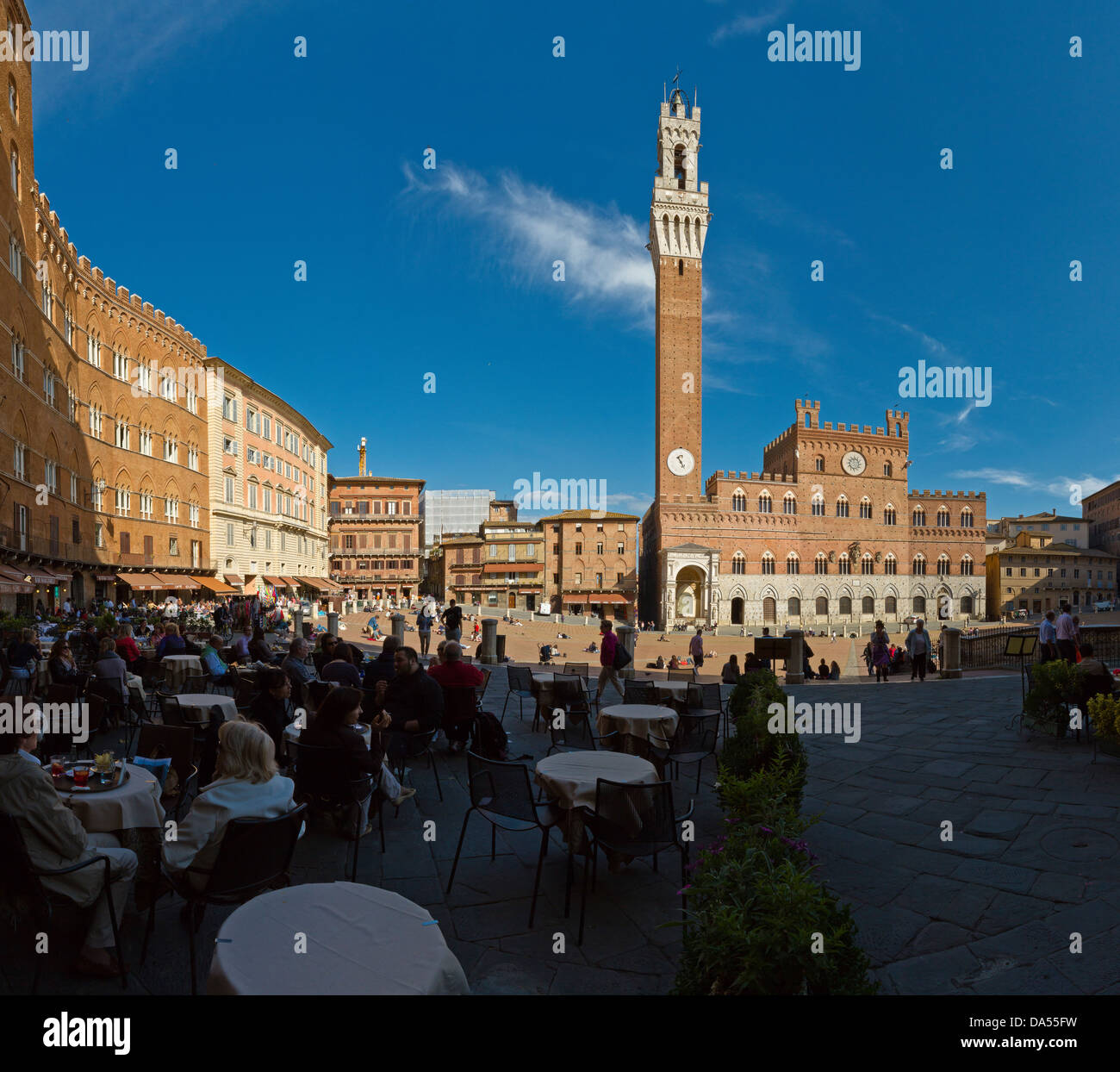 Siena, Sienne, Italie, Europe, Toscane, Toscane, place, Tour, tour, la Piazza del Campo, la Torre del Mangia, tourisme, street cafe, Pi Banque D'Images
