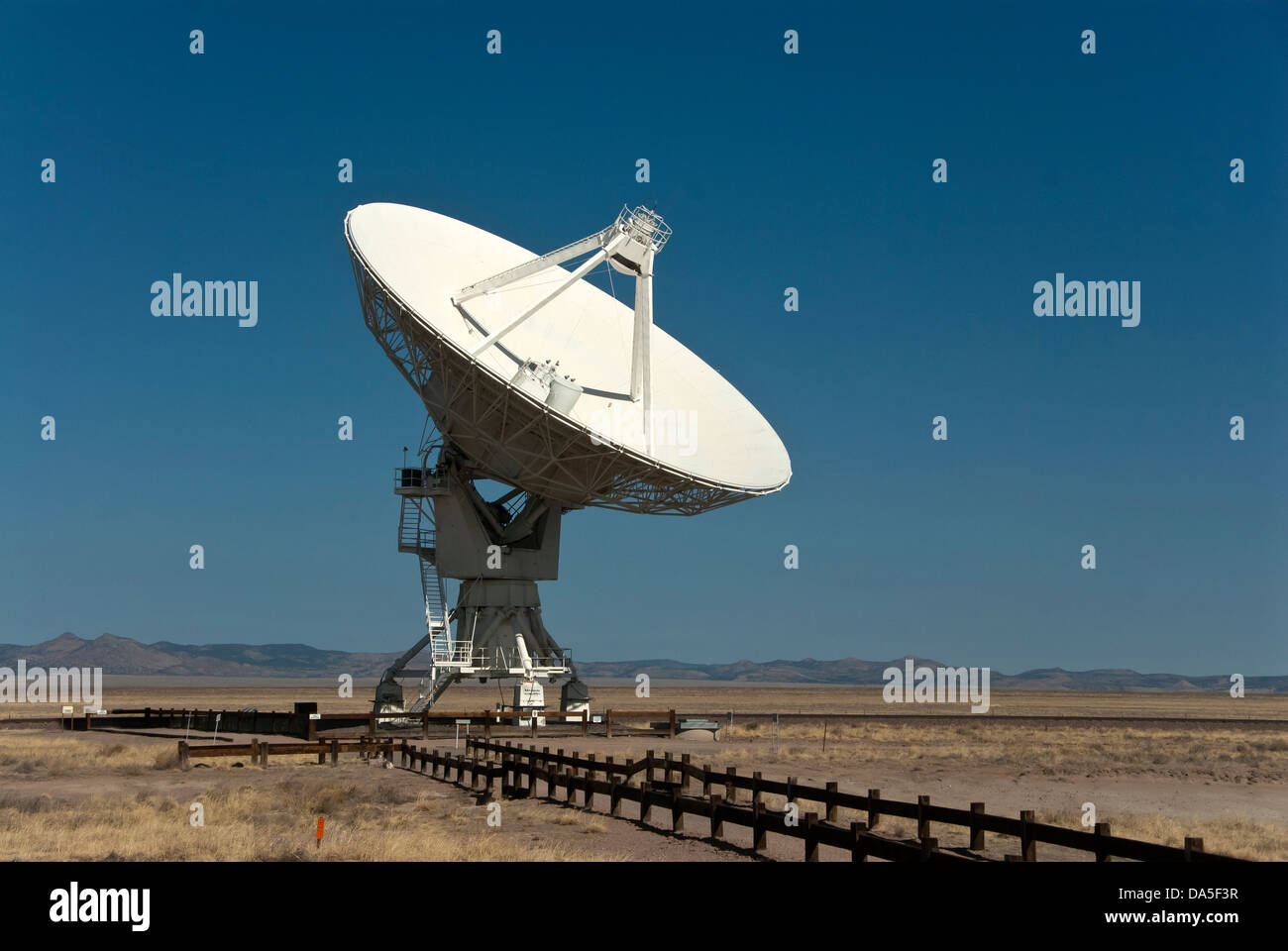 La radio nationale,, l'astronomie, Observatoire, very large array, VLA, Socorro, Nouveau Mexique, USA, United States, Amérique, chaînes rang Banque D'Images