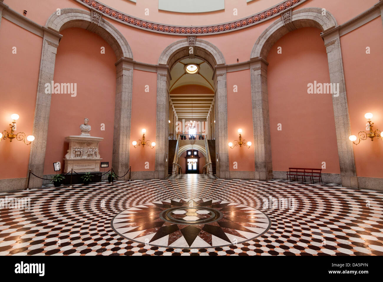 Sous la rotonde du Capitole de l'état de l'Ohio à Columbus, Ohio, USA. Banque D'Images