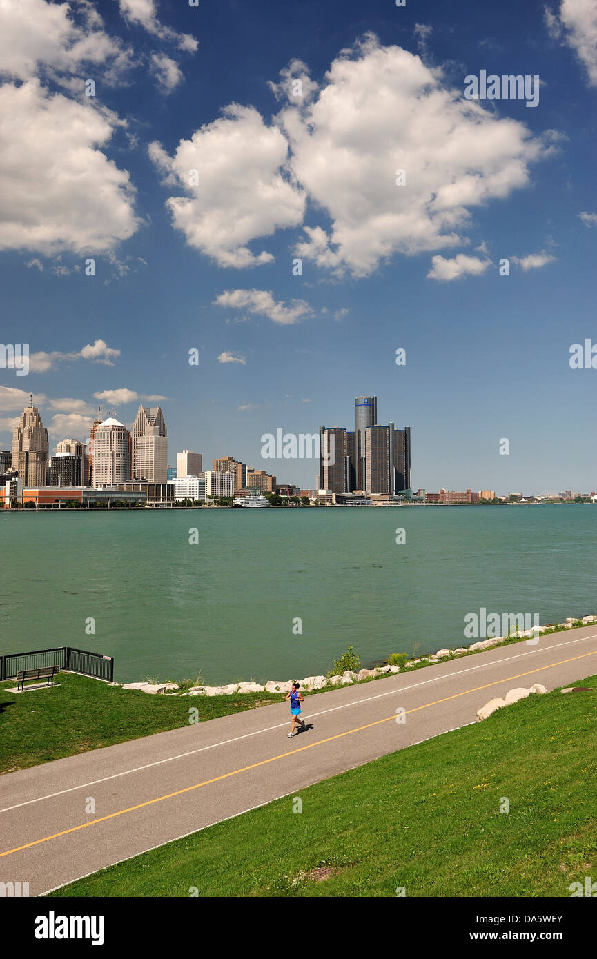 Canada, des nuages, de la rivière Detroit, rivière, Financial District, International Riverfront, Ontario, Centre de la Renaissance, Voyage, Windsor Banque D'Images