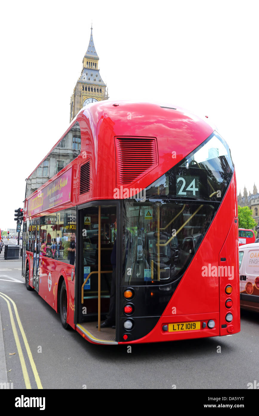 Nouveau Red London Routemaster bus double étage aka le Bus Boris Banque D'Images