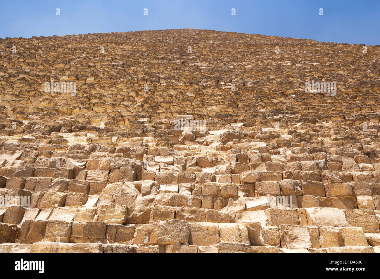 Grande pyramide de Gizeh, également connu sous le nom de pyramide de Chéops et la pyramide de Khéops, à Gizeh, Le Caire, Egypte Banque D'Images