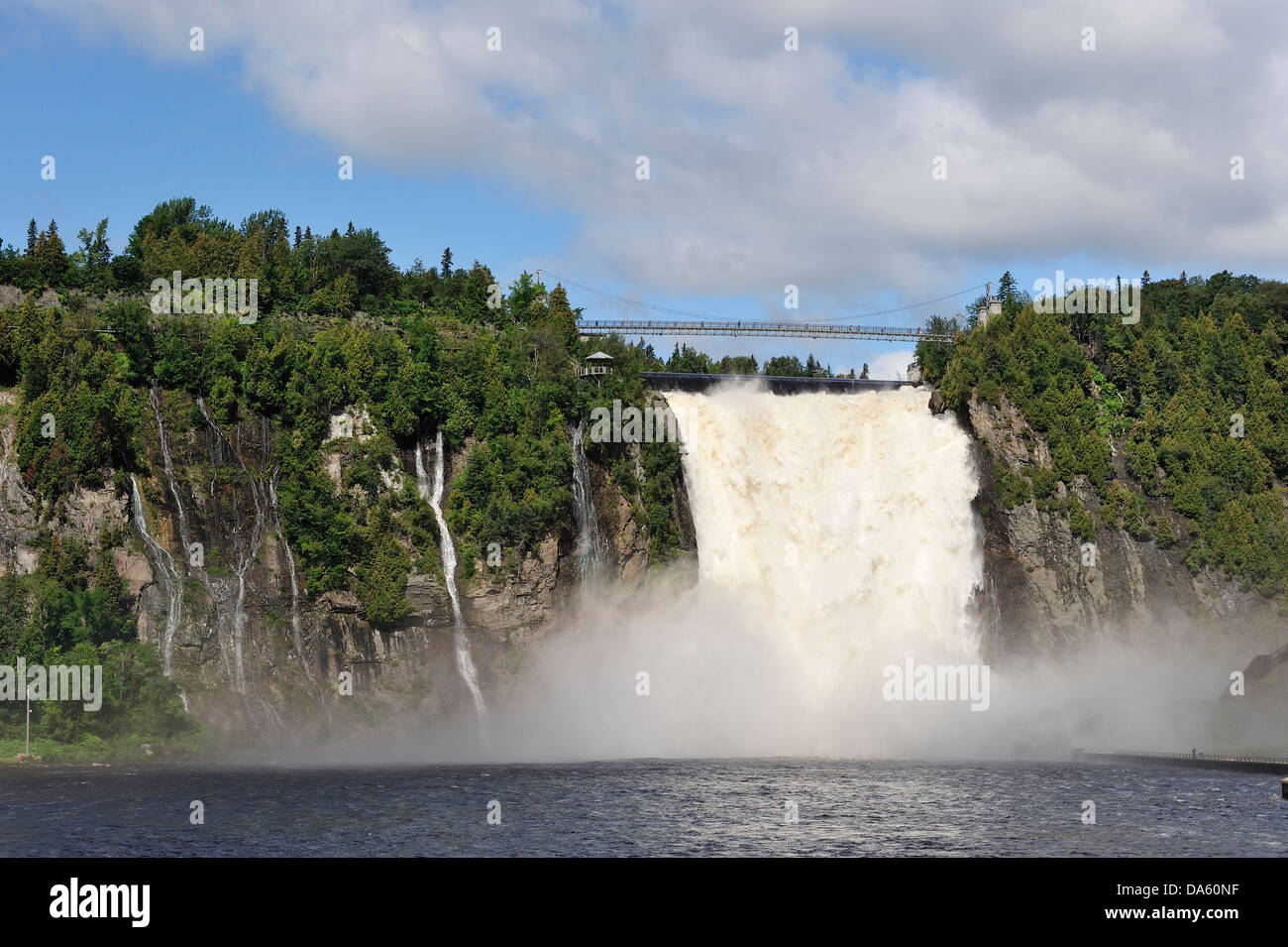 Bridge, Canada, nuages, Parc de la chute Montmorency, Québec), Québec, belle, bluff, colorée, falls, forêt, horizonta Banque D'Images