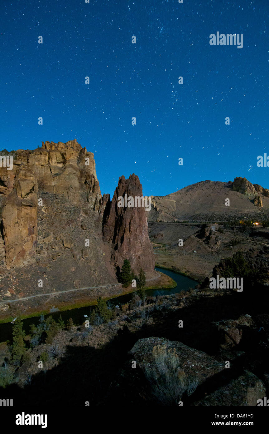 Smith Rock State Park,, parc, la nuit, les étoiles, de grès, de roches, de formations, Centre de l'Oregon, USA, United States, Amérique, Banque D'Images