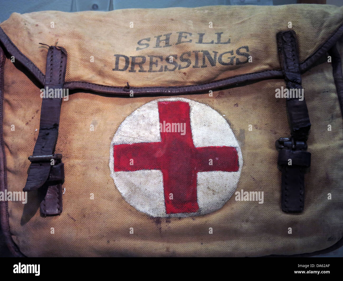 World War 1 Shell sac de dressage, avec une croix rouge sur fond blanc Banque D'Images