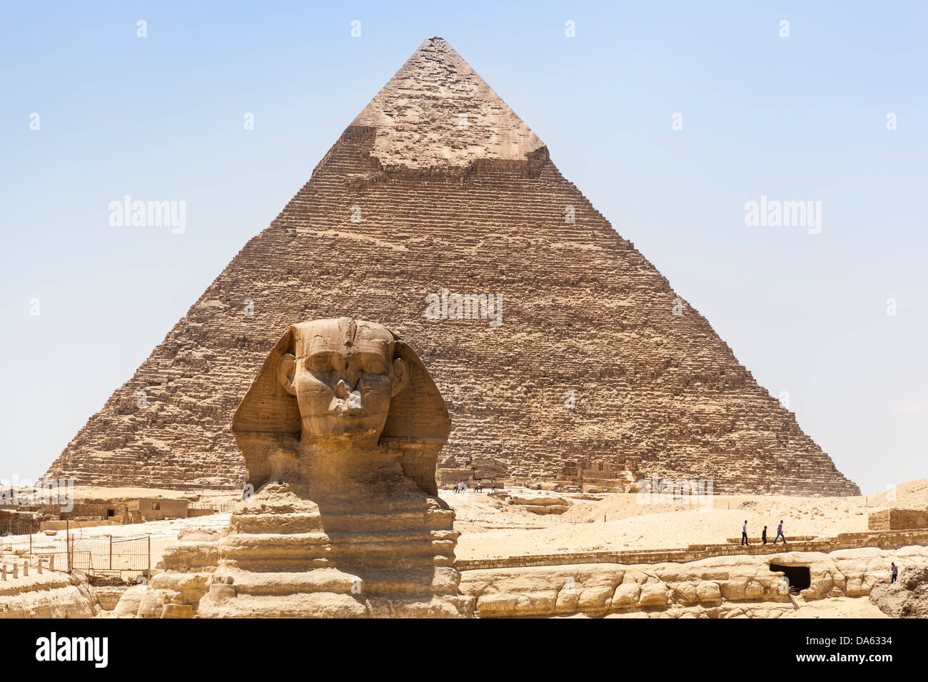 Le grand Sphinx et pyramide de Khafré, également connu sous le nom de pyramide de Khéphren, Giza, Le Caire, Egypte Banque D'Images