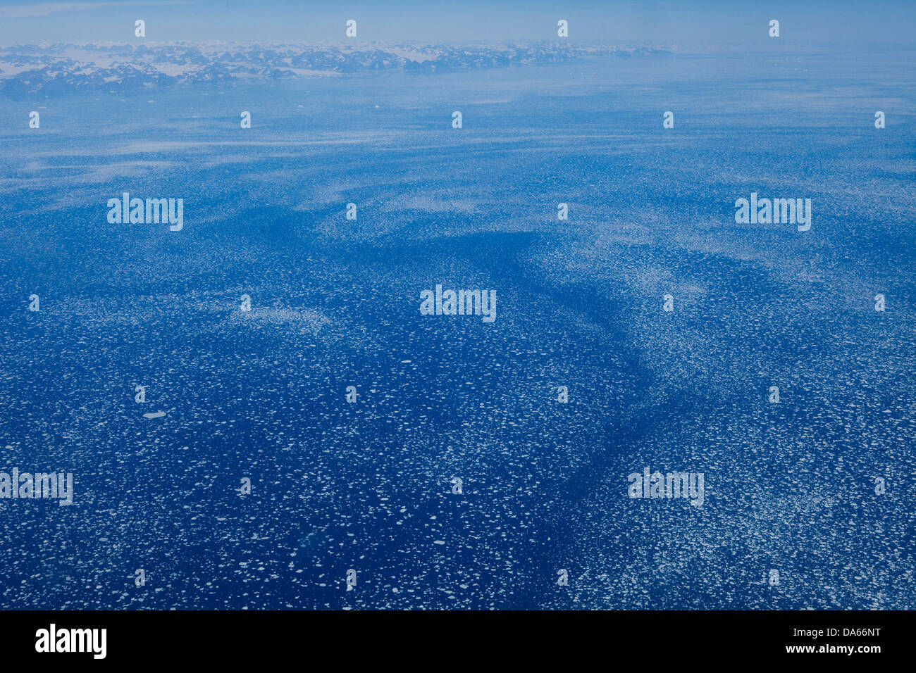 Les icebergs, l'Atlantique, l'Est du Groenland, au Groenland, mer, vue aérienne, Banque D'Images