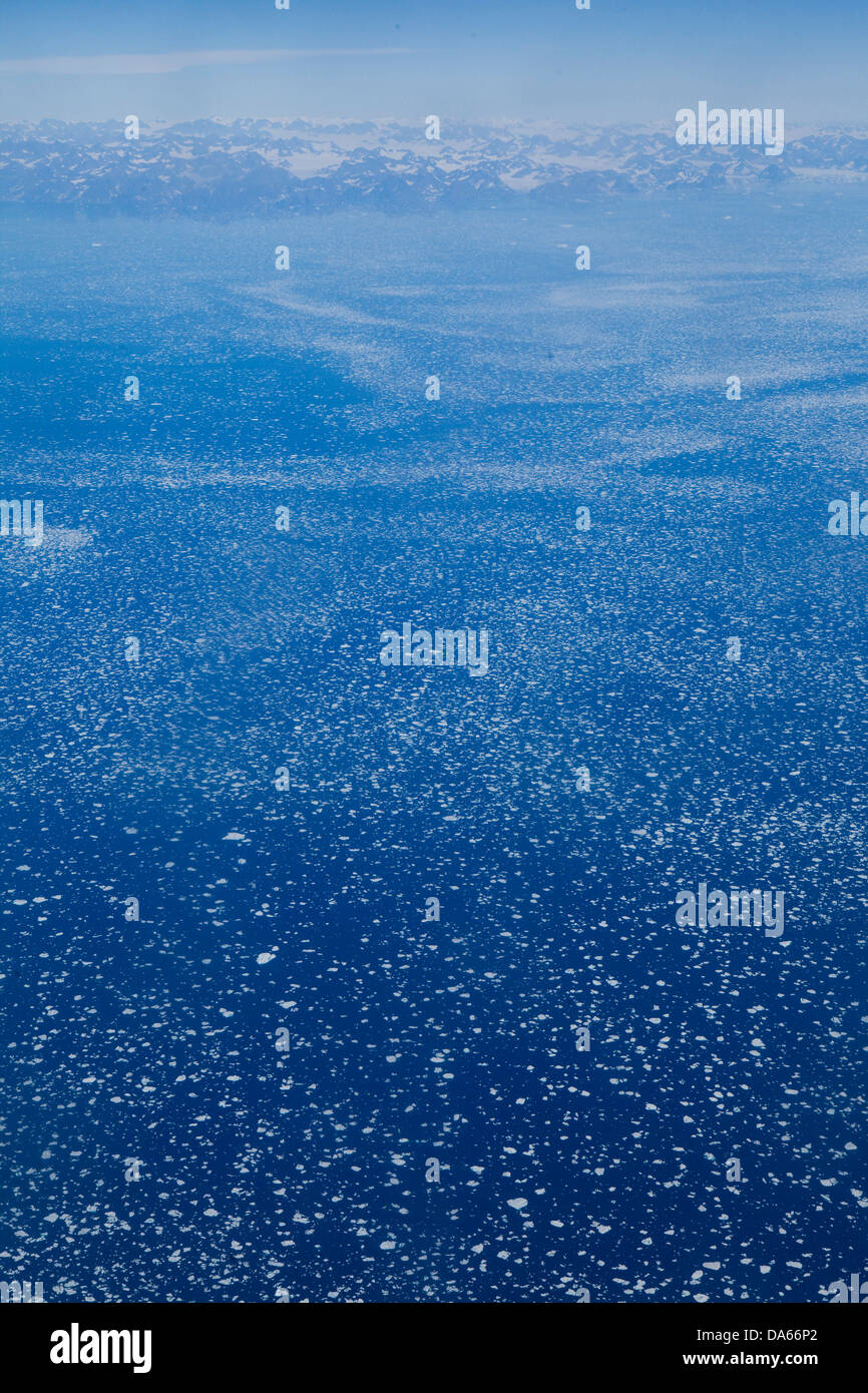 Les icebergs, l'Atlantique, l'Est du Groenland, au Groenland, mer, vue aérienne, Banque D'Images