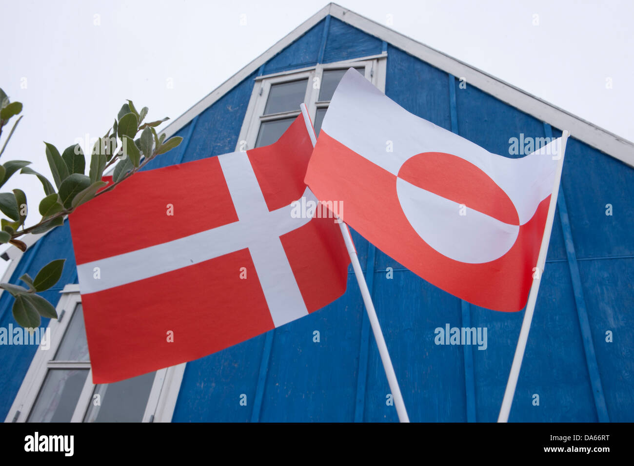 Danois, islandais, drapeaux, bannières, le Groenland, l'Est du Groenland, drapeau, drapeaux, Sermiligaaq, Banque D'Images