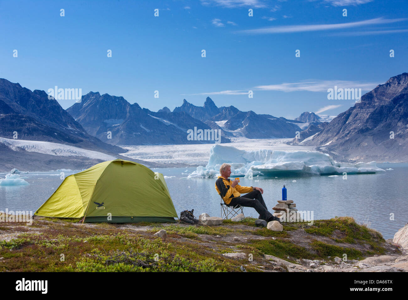 Sermiligaaq, camping, Karale, camp, le Groenland, l'Est du Groenland, glacier, glace, oeuf, moraine, homme, tente Banque D'Images