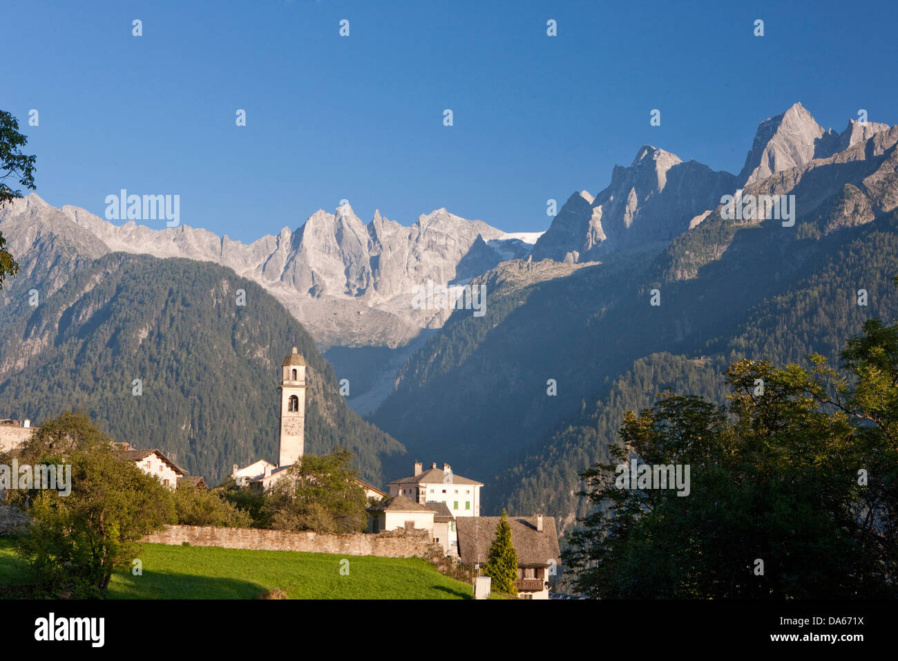 Soglio, Bergell, montagne, montagnes, village, Suisse, Europe, Sciora, Sciora groupe, Banque D'Images