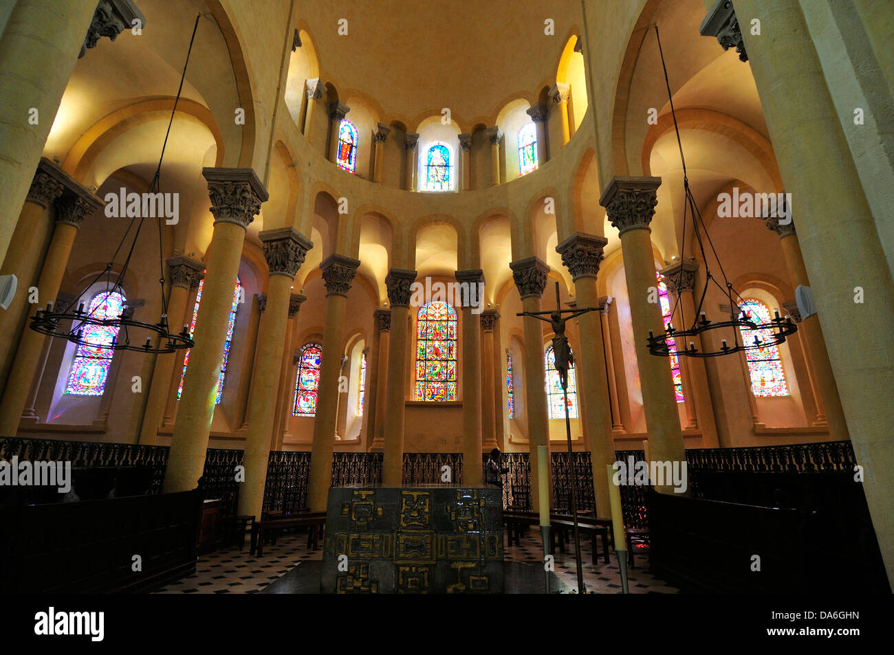 Vue de l'intérieur, la Basilique Notre-Dame du Port Banque D'Images
