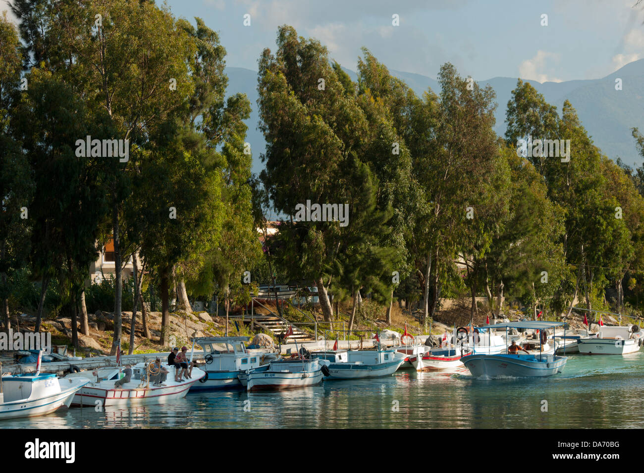 Türkei, Provinz Hatay (Antakya), Arsuz (Ulucinar), Boote am Fluss Arsuz Banque D'Images