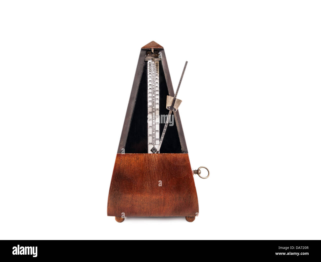 En bois Vintage musique metronome timer sur le fond blanc Banque D'Images