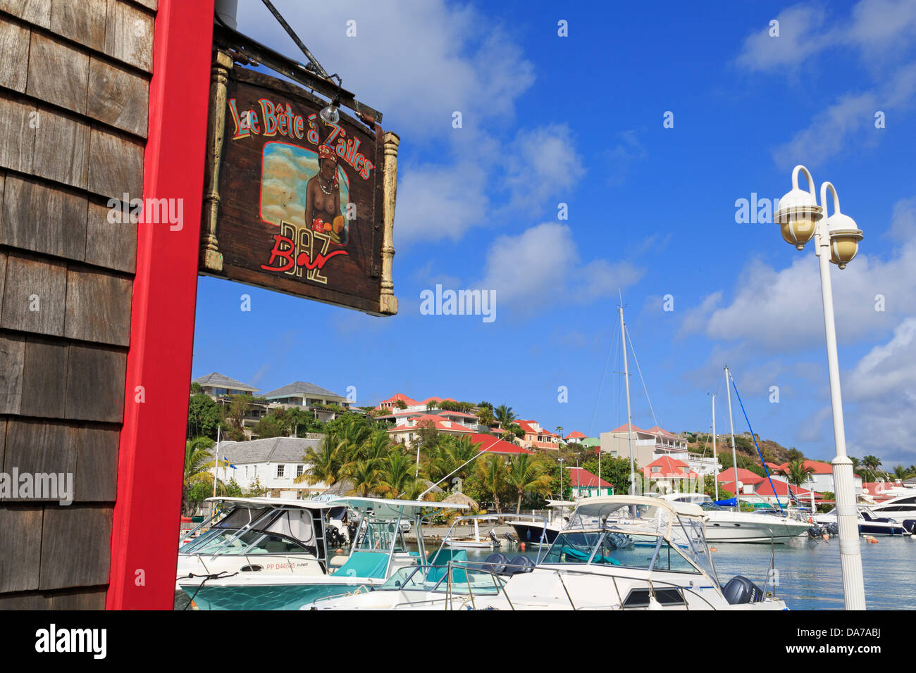Bar dans le port de Gustavia, St. Barth,Caraïbes Banque D'Images