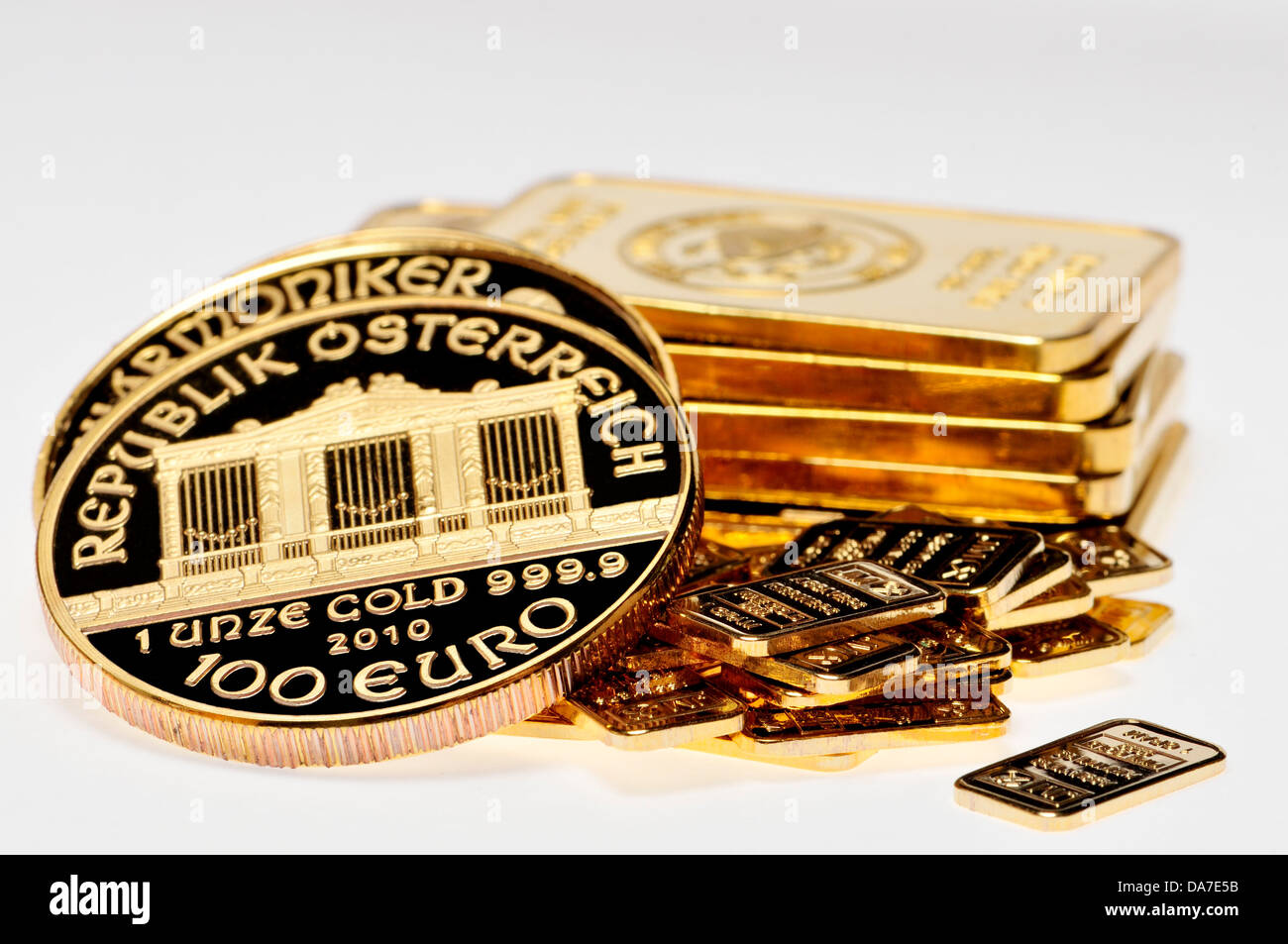 L'or, des crédits et des bars (répliques) plaqué or Banque D'Images