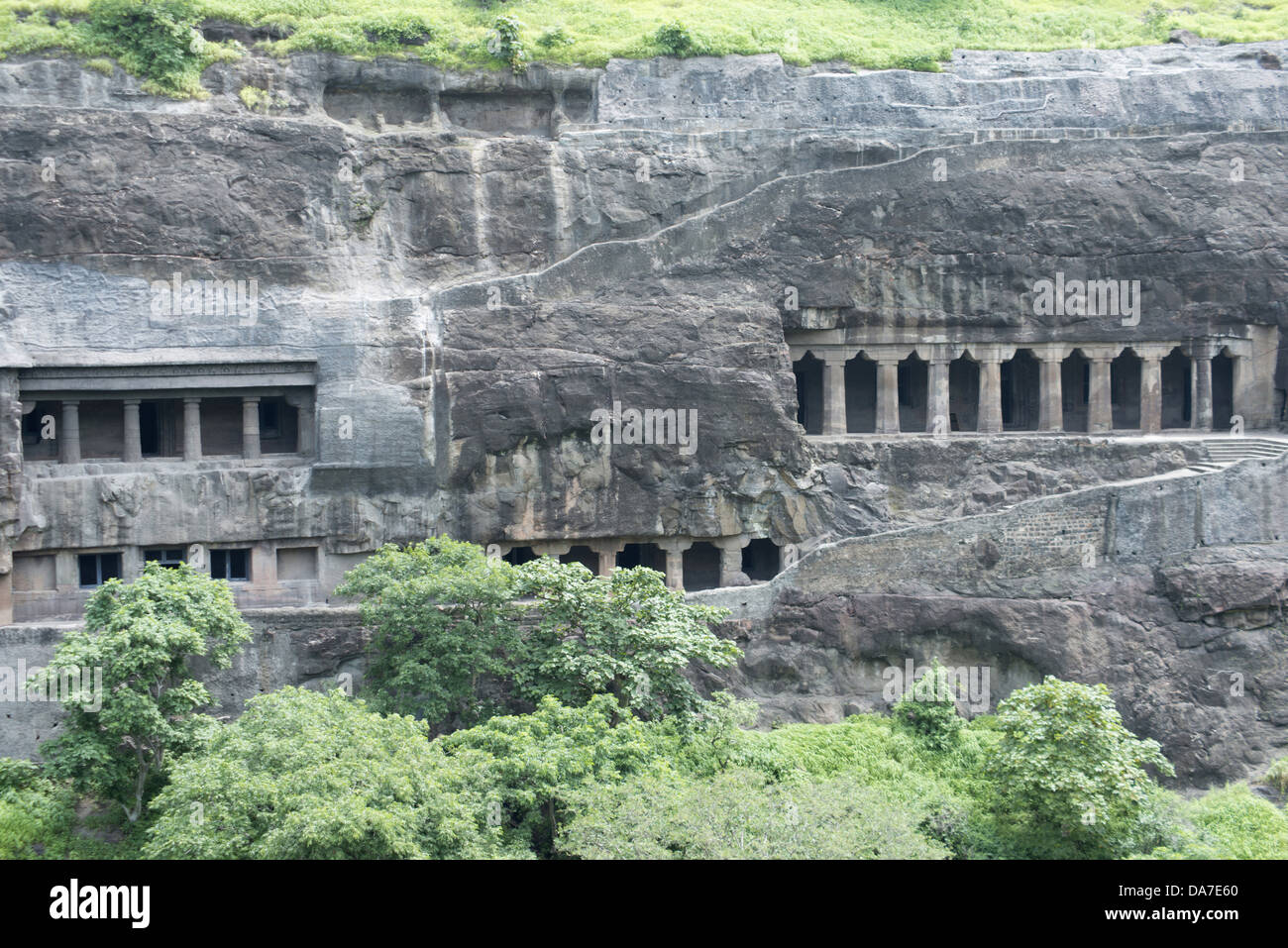 General-View de cave Nos 4, 5 et double histoire No.6 à Ajanta, Maharashtra, ces grottes Mahayana sont datés du 5ème.siècle de notre ère. Banque D'Images