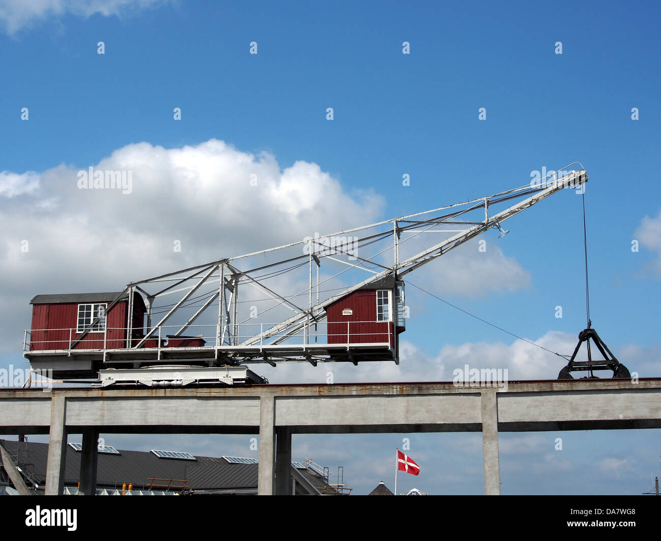Le Mariager-Handest Veteranjernbane est une ligne ferroviaire danoise historique, avec ses wagons d'époque montrant le développement historique du voyage ferroviaire danois. L'image présentée comprend un wagon de chemin de fer de la ligne, reflétant le design et la technologie de son époque. Banque D'Images