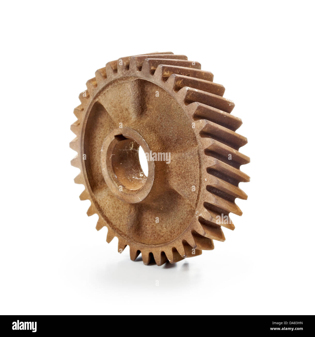 Old rusty cog pignon sur fond blanc Banque D'Images