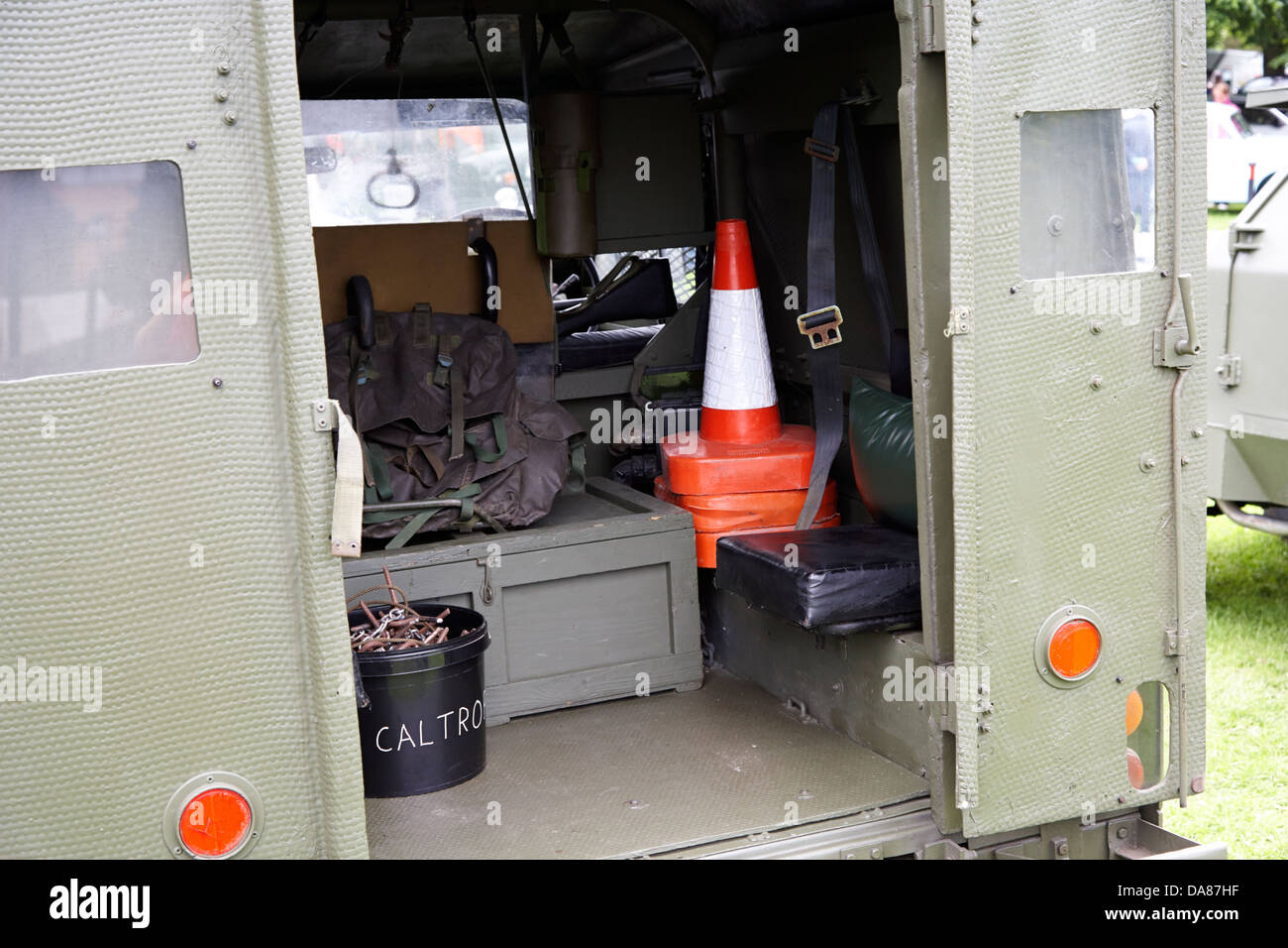 L'arrière de l'armée britannique vintage udr landrover véhicules militaires à l'écran le comté de Down en Irlande du Nord uk Banque D'Images