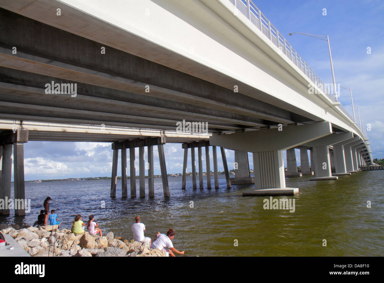 Florida Marco Island, Collier Boulevard Judge S.S. Jolley Bridge, eau de la rivière Big Marco, hispanique latino-Latino immigrants ethniques minorités, famil Banque D'Images