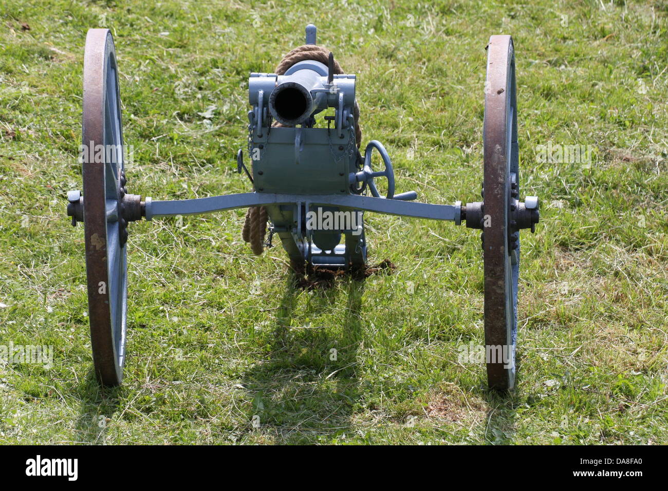 Gallio, Padova, Vicenza, Italie. 7 juillet, 2013, bataille de la représentation historique avec des soldats de la première guerre mondiale,petit cannon utilisés pendant la Première Guerre mondiale. crédit : FC Italie/Alamy Live News Banque D'Images