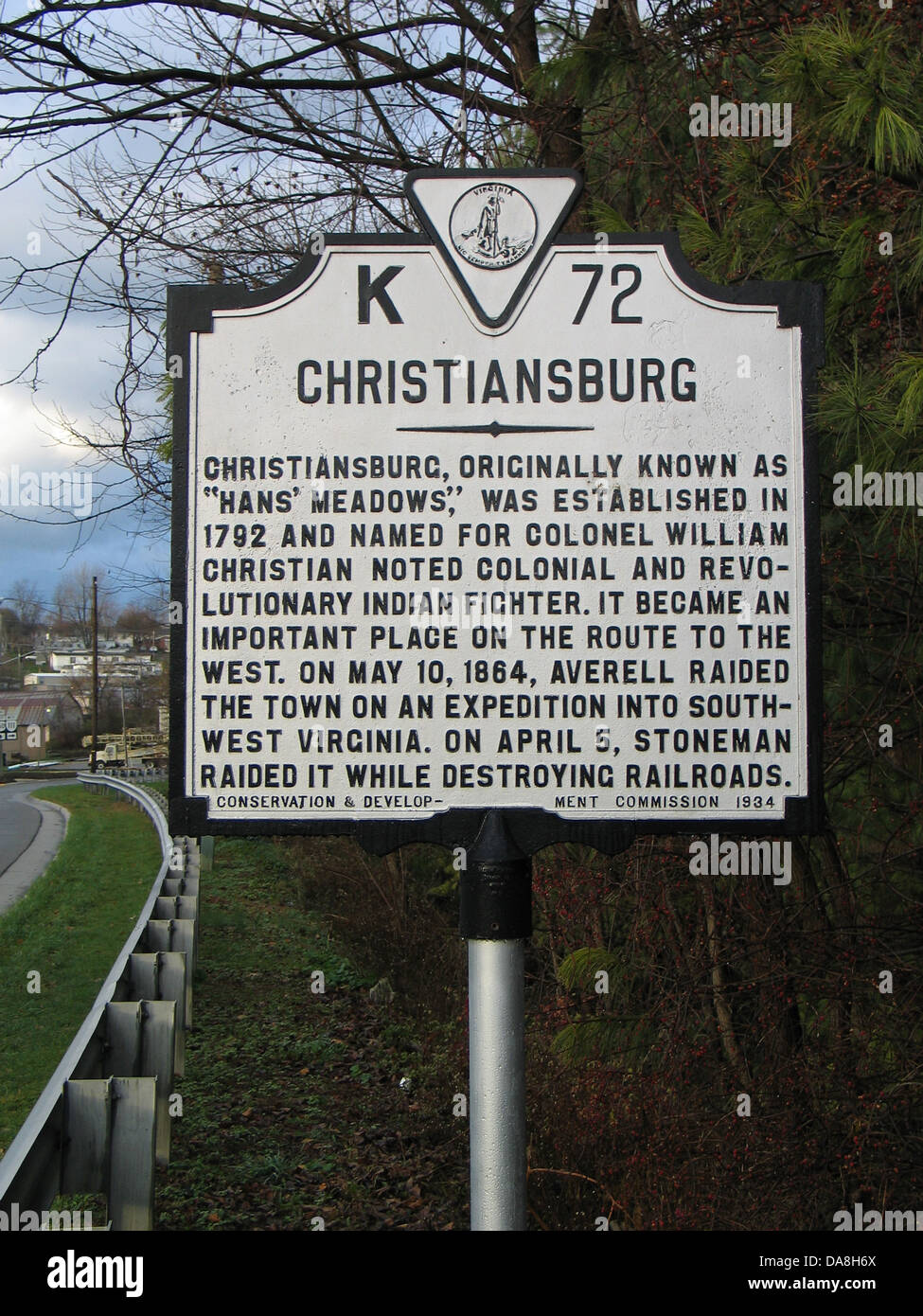 Christainsburg CHRISTIANSBURG, initialement connu sous le nom de 'Hans' Meadows,' a été créé en 1792 et nommé pour le Colonel William Christian noter époque coloniale et révolutionnaire de chasse des Indiens. Il est devenu une place importante sur la route de l'ouest. Le 10 mai 1864, Averell ont attaqué le village sur une expédition dans le sud-ouest de la Virginie. Le 5 avril, Stoneman perquisitionné il tout en détruisant les chemins de fer. Conservation & Development Commission, 1934. Banque D'Images