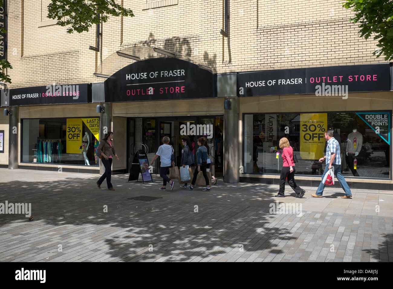 House of Fraser Vente Swindon Banque D'Images