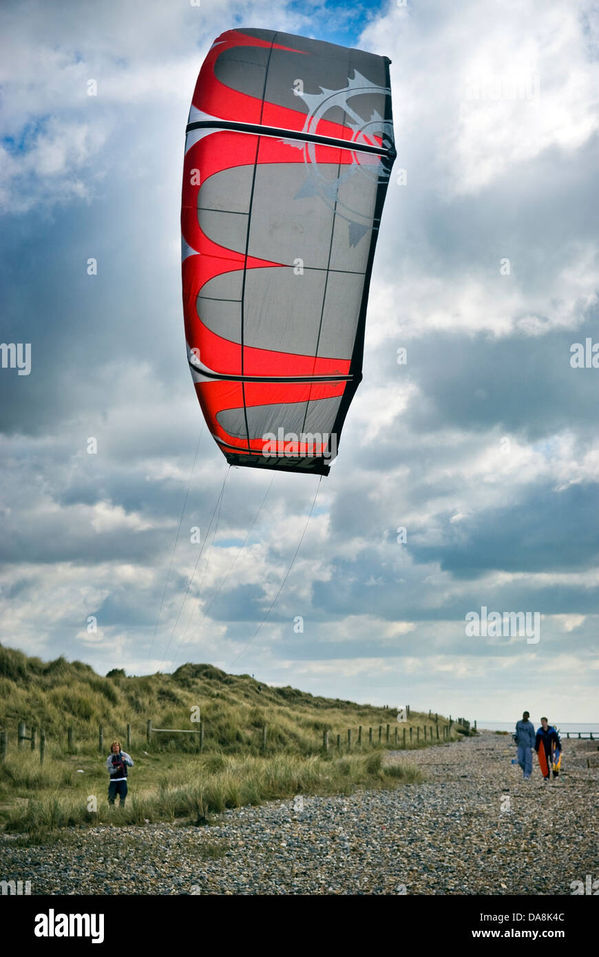 Kite-surf kite à Climping Beach près de Littlehampton, West Sussex, UK Banque D'Images