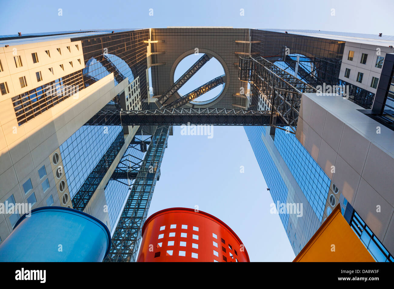 Le Japon, Honshu, Kansai, Osaka, Umeda, gratte-ciel Umeda et le jardin suspendu Banque D'Images