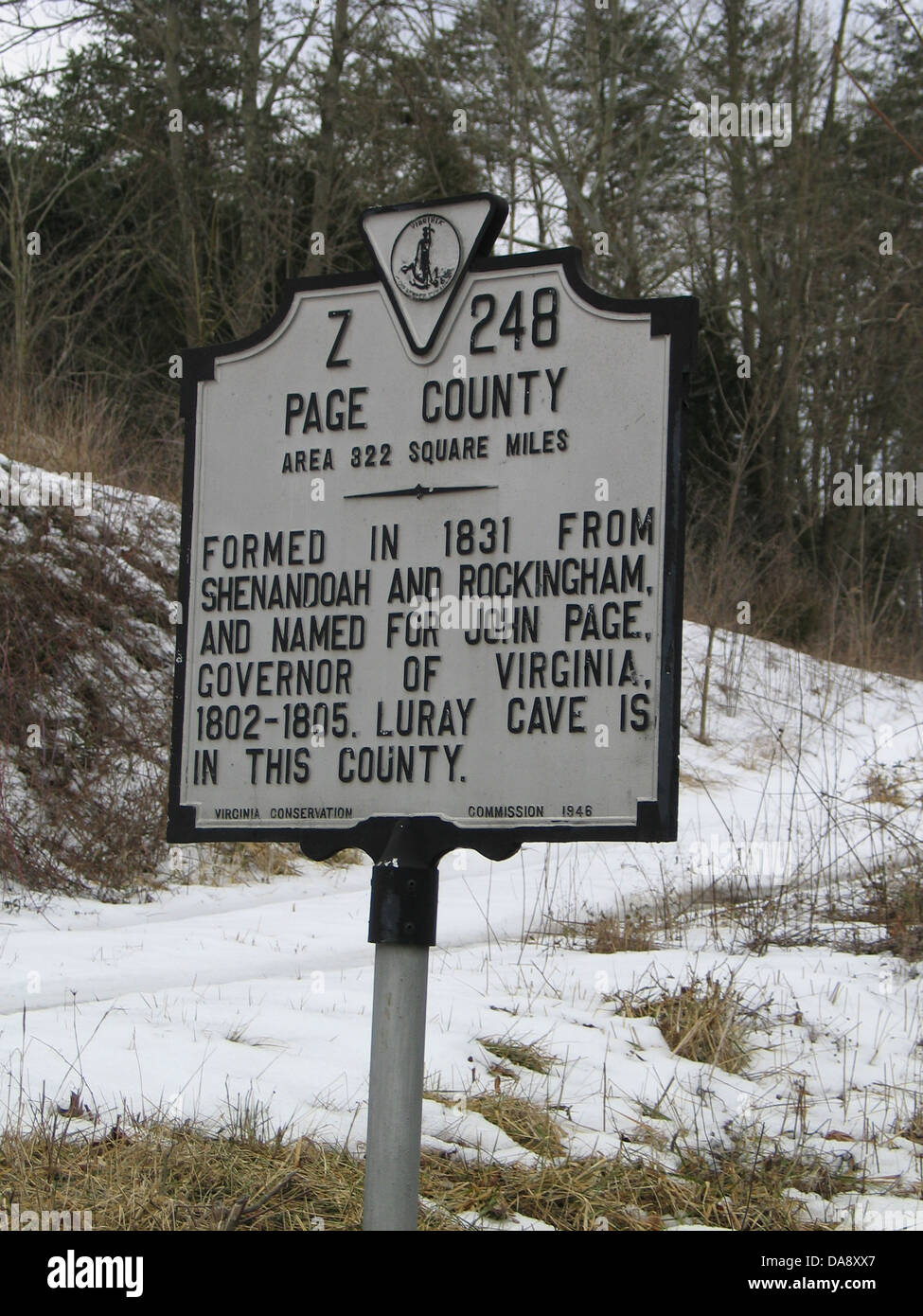 PAGE COMTÉ Salon 322 milles carrés formé en 1831 à partir de la ville de Shenandoah et Rockingham, et nommé pour John Page, gouverneur de Virginie, 1802-1805. Luray Cave est dans ce comté. Virginia Conservation Commission, 1946 Banque D'Images