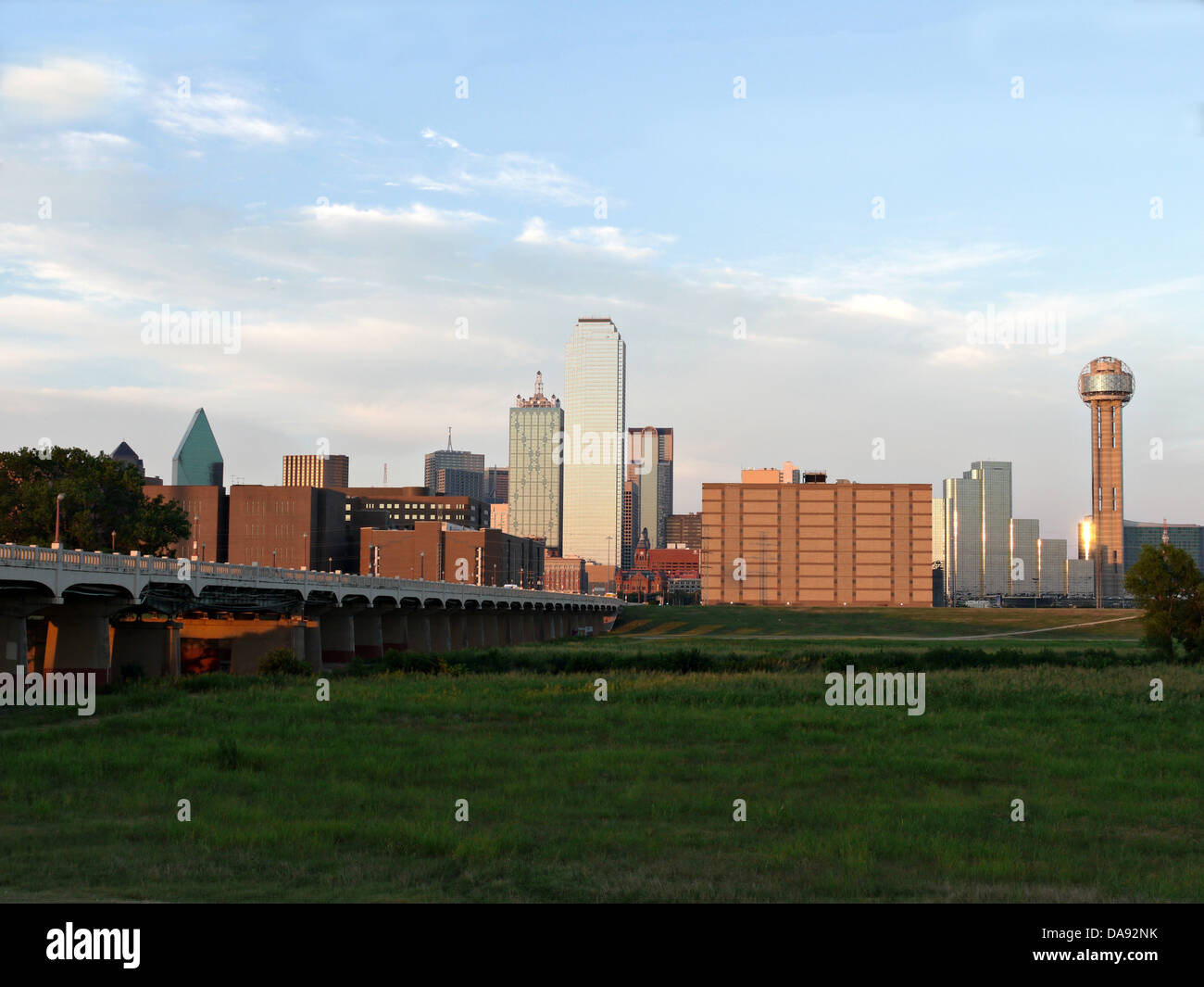 Une vue sur le centre-ville de Dallas au Texas pour le point d'oublier Banque D'Images