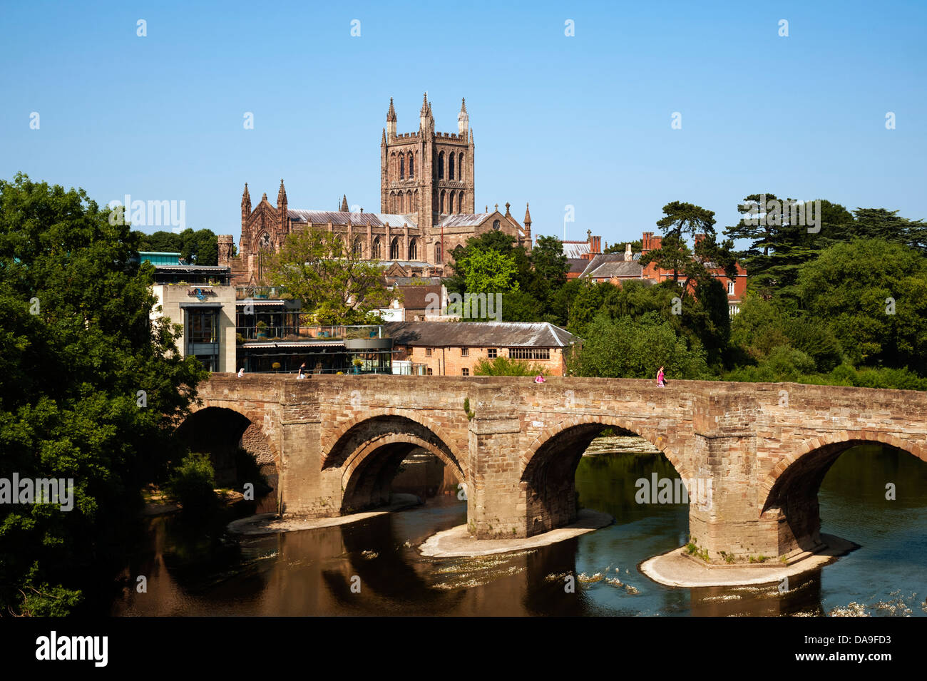 Cathédrale de Hereford et vieux pont sur la rivière Wye, au Royaume-Uni. Banque D'Images