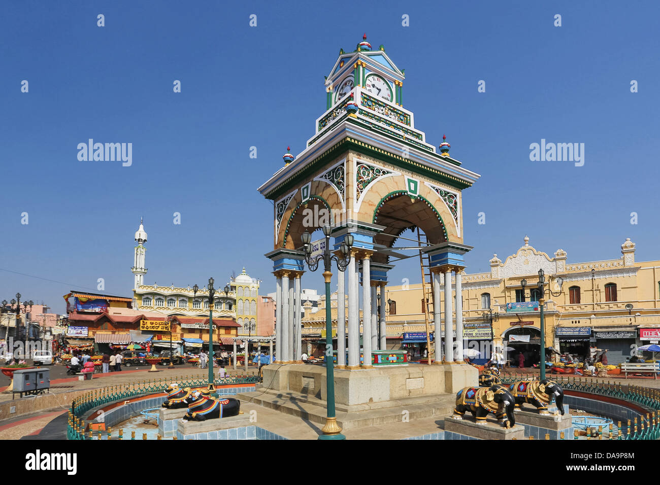 L'Inde, l'Inde, Asie, Karnataka, Mysore, petit tour de l'horloge, Devaraja Market, Devaraja, horloge, Arch, l'architecture, coloré Banque D'Images