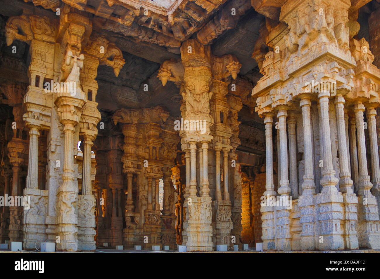 L'Inde, l'Inde, Asie, Karnataka, Hampi, ruines, Vijayanagar, 15e siècle, le patrimoine mondial, Vittala, Temple, de l'intérieur Banque D'Images