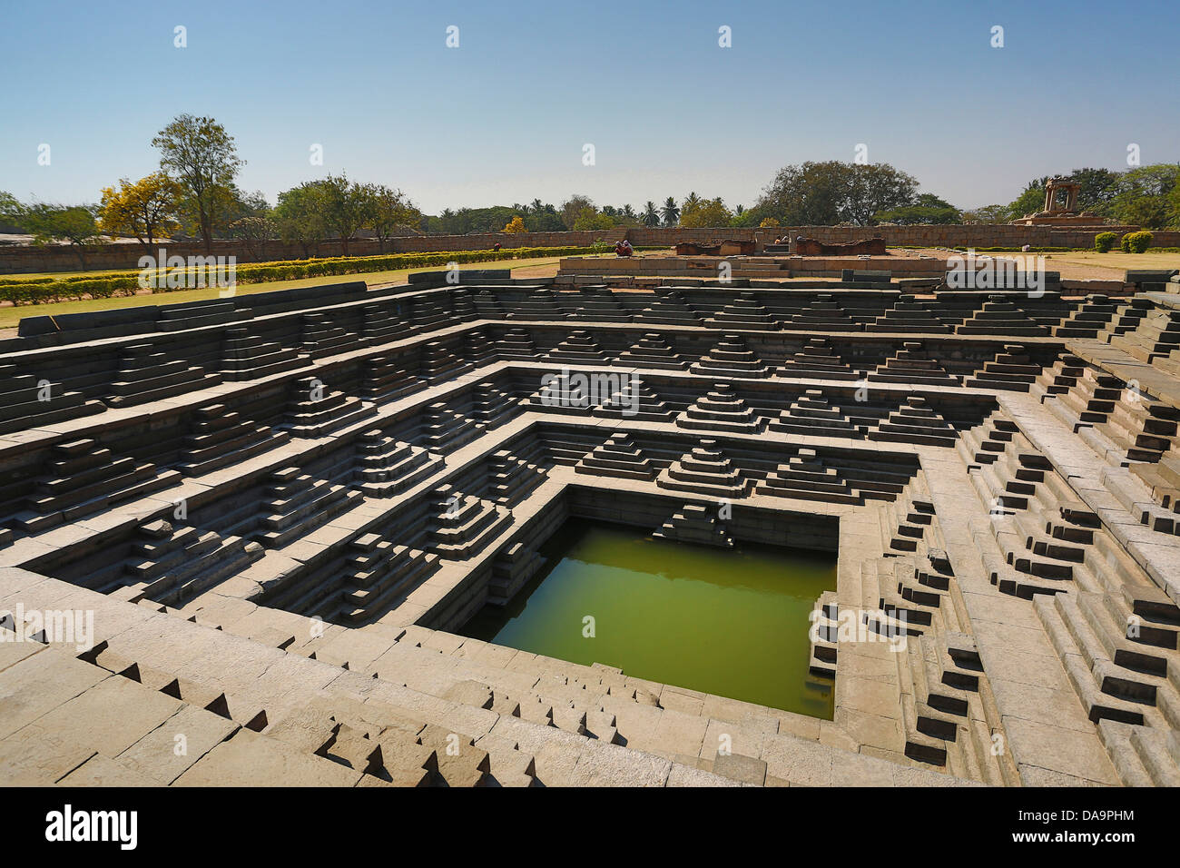 L'Inde, l'Inde, Asie, Karnataka, Hampi, ruines, Vijayanagar, 15e siècle, le patrimoine mondial, l'enceinte royale, a quitté l'arc, réservoir Banque D'Images