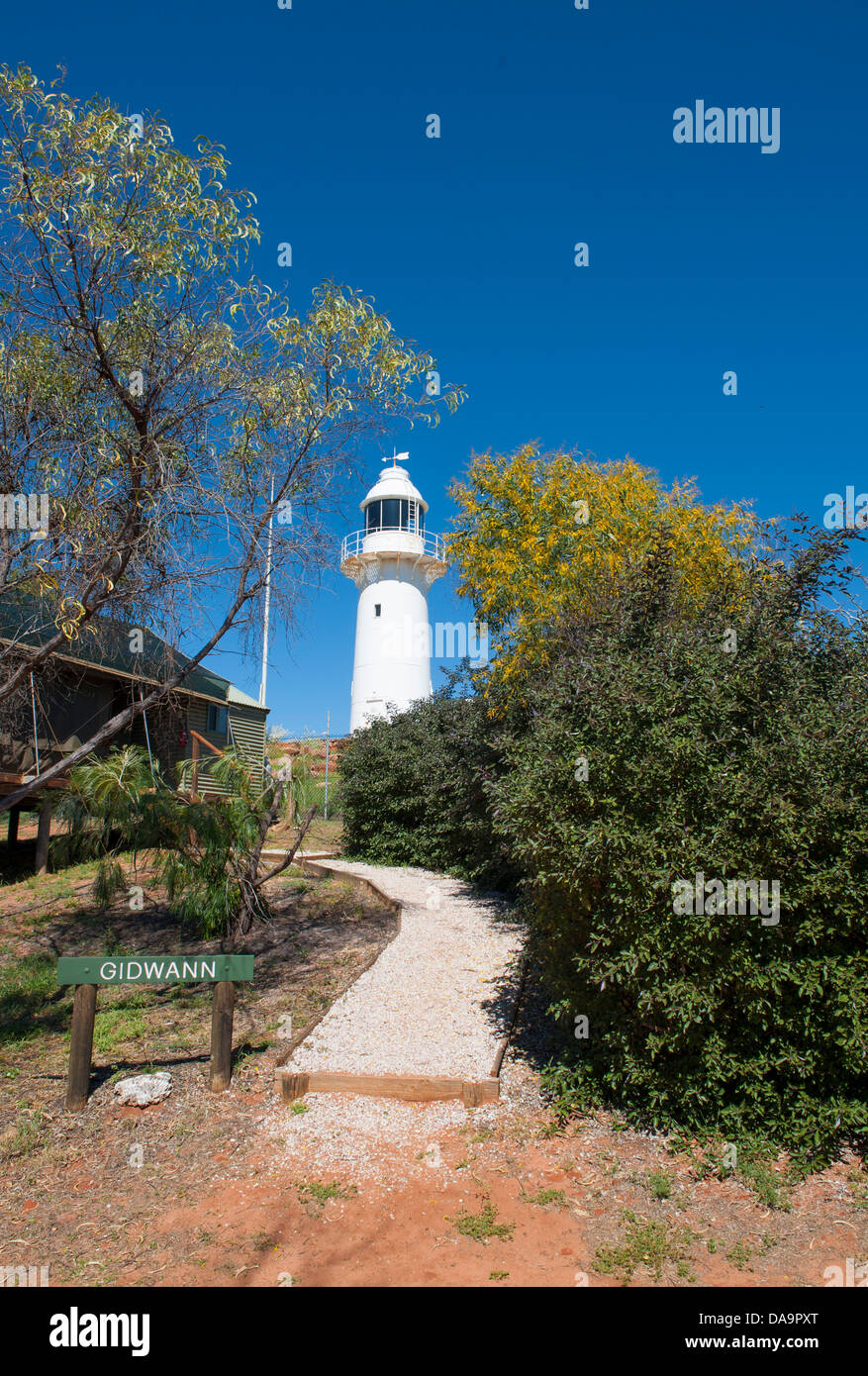 Phare et tente de safari se trouve dans la brousse de la région côtière de Kooljaman at Cape Leveque, péninsule Dampier, Kimberley Banque D'Images